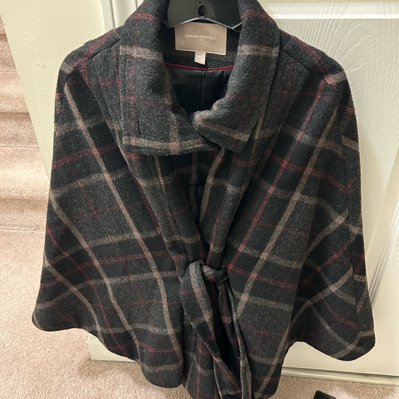 Banana Republic Wool Plaid Cape - Picture 6 of 8